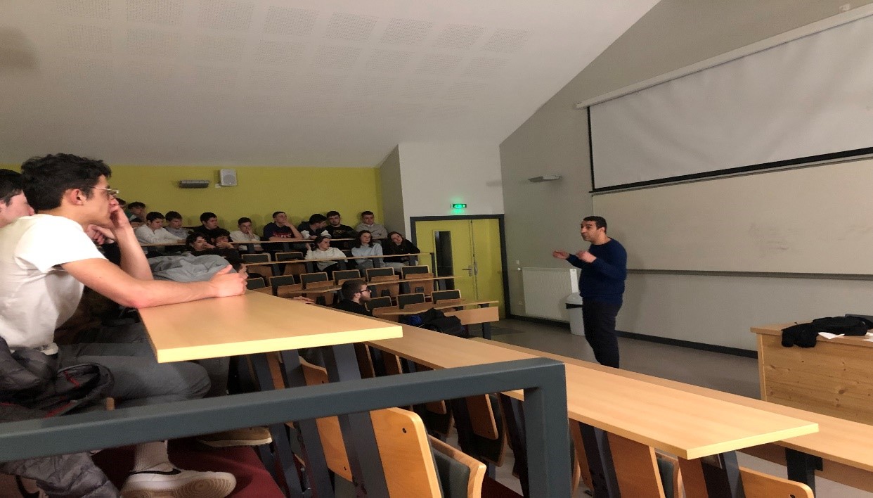 Soirées éducatives à l’Internat animées par Abdelkader Raïlane