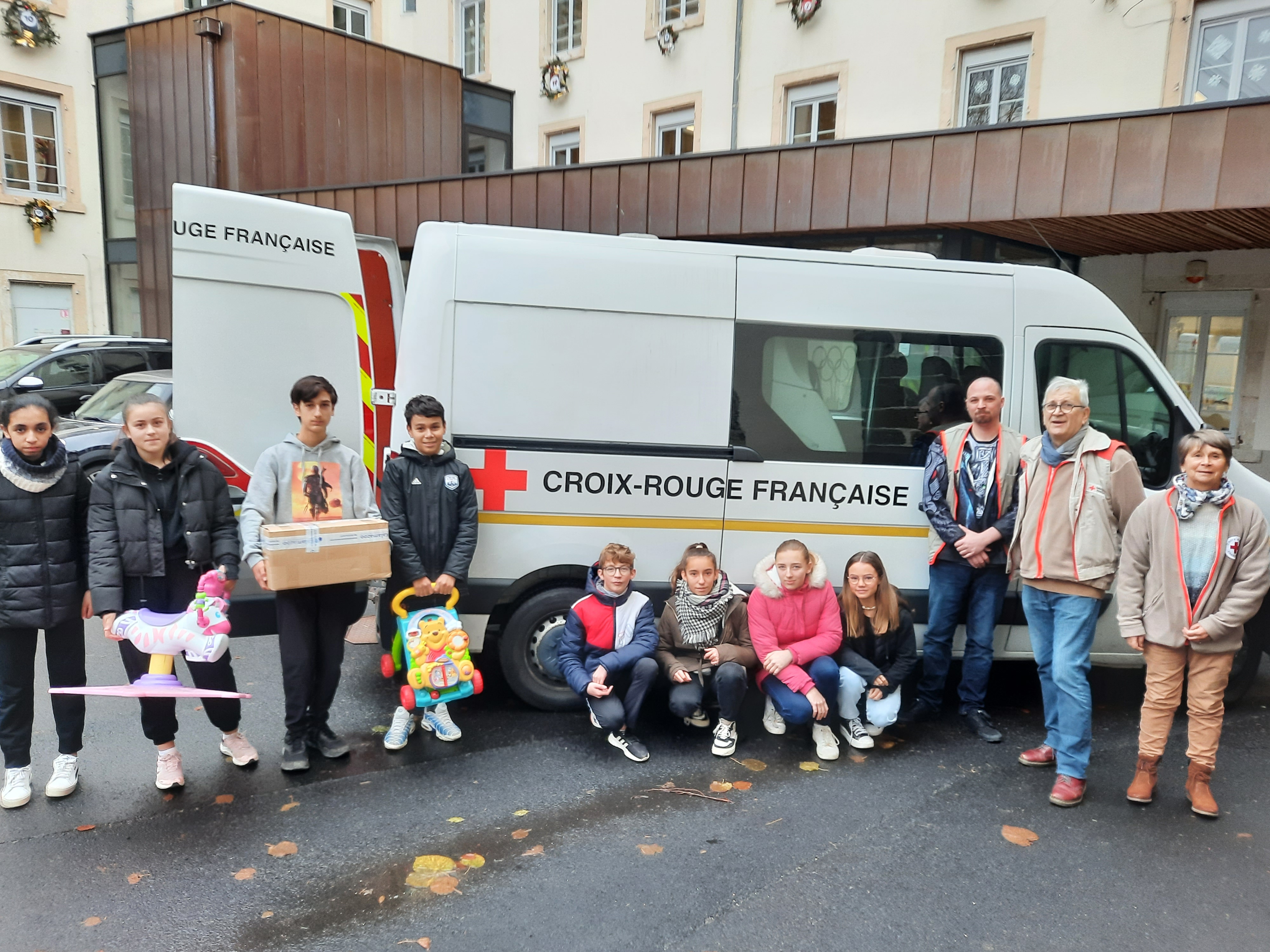 Les collégiens se mobilisent pour un Noël solidaire