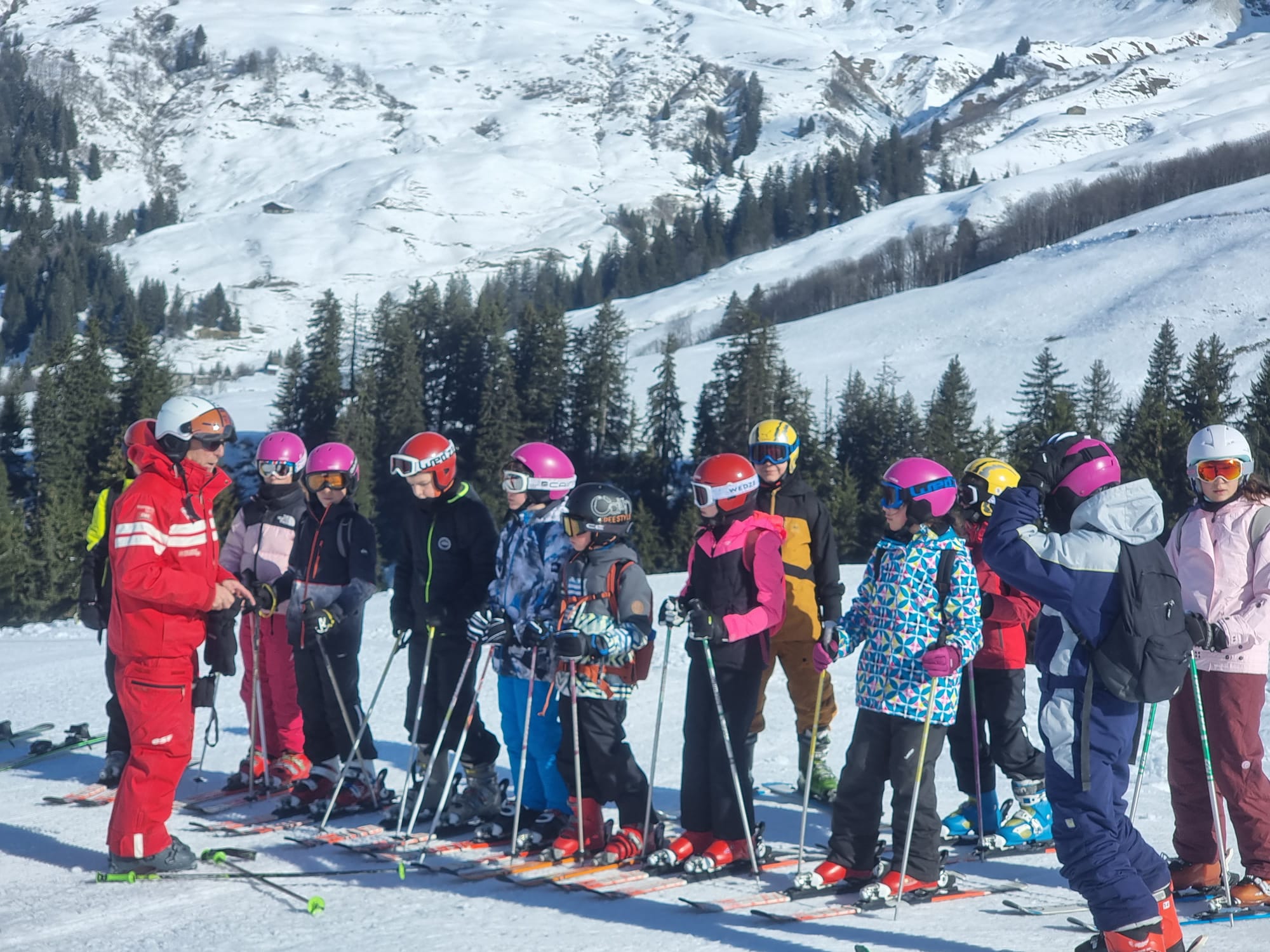 Les CM2 et 6ème de St Louis sur les pistes !