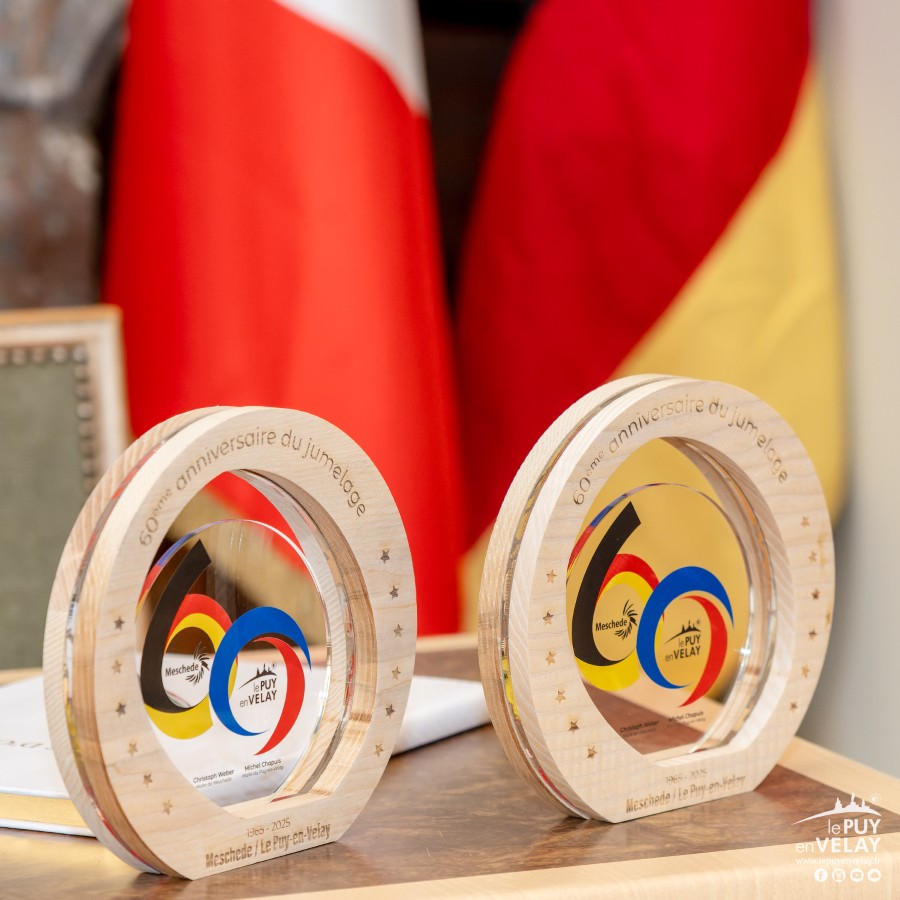 LE PUY-ceremonie et 60 ans du jumelage avec Meschede-04182