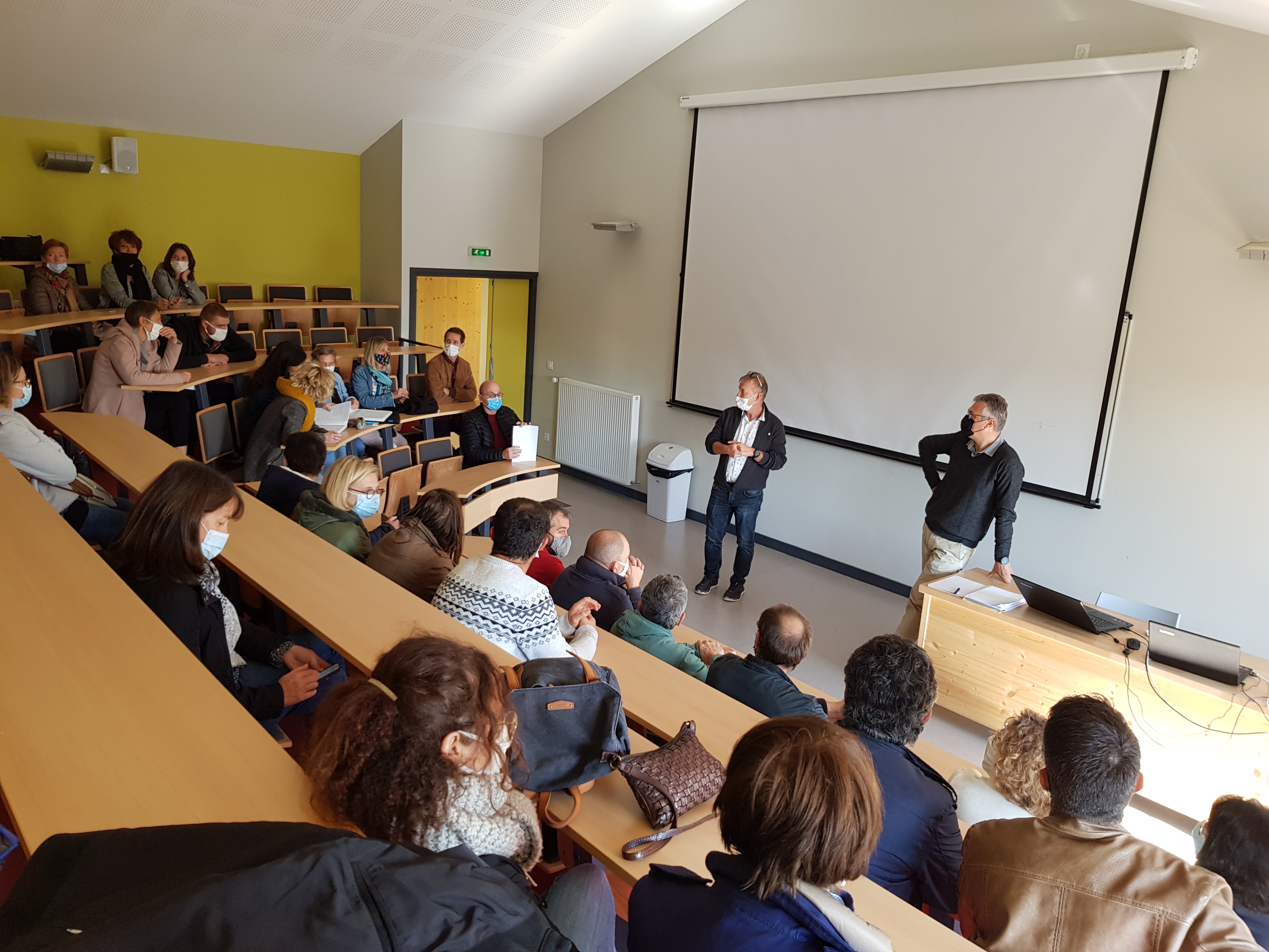 Projet d'évaluation du BAC : les profs planchent...